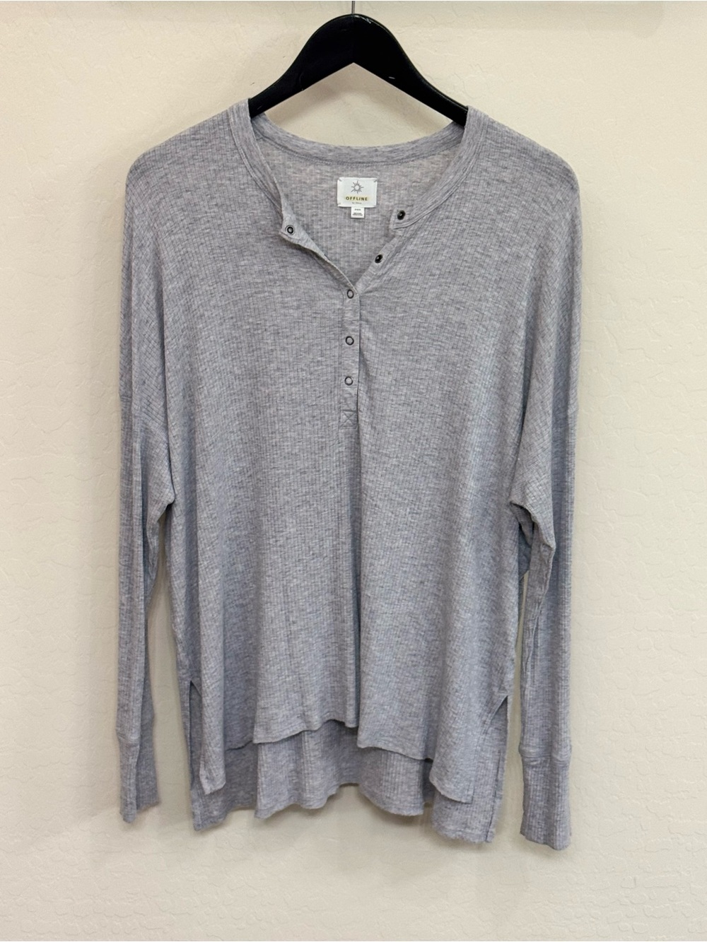OFFLINE by Aerie Gray Waffle Henley Long Sleeve Shirt Size M Like New